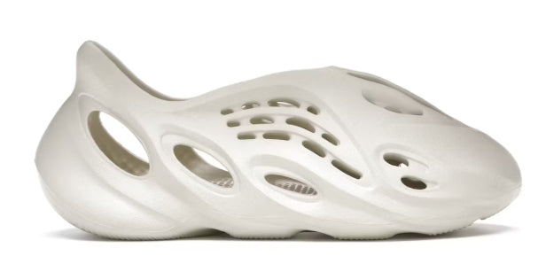 Yeezy Foam RNNR Sand